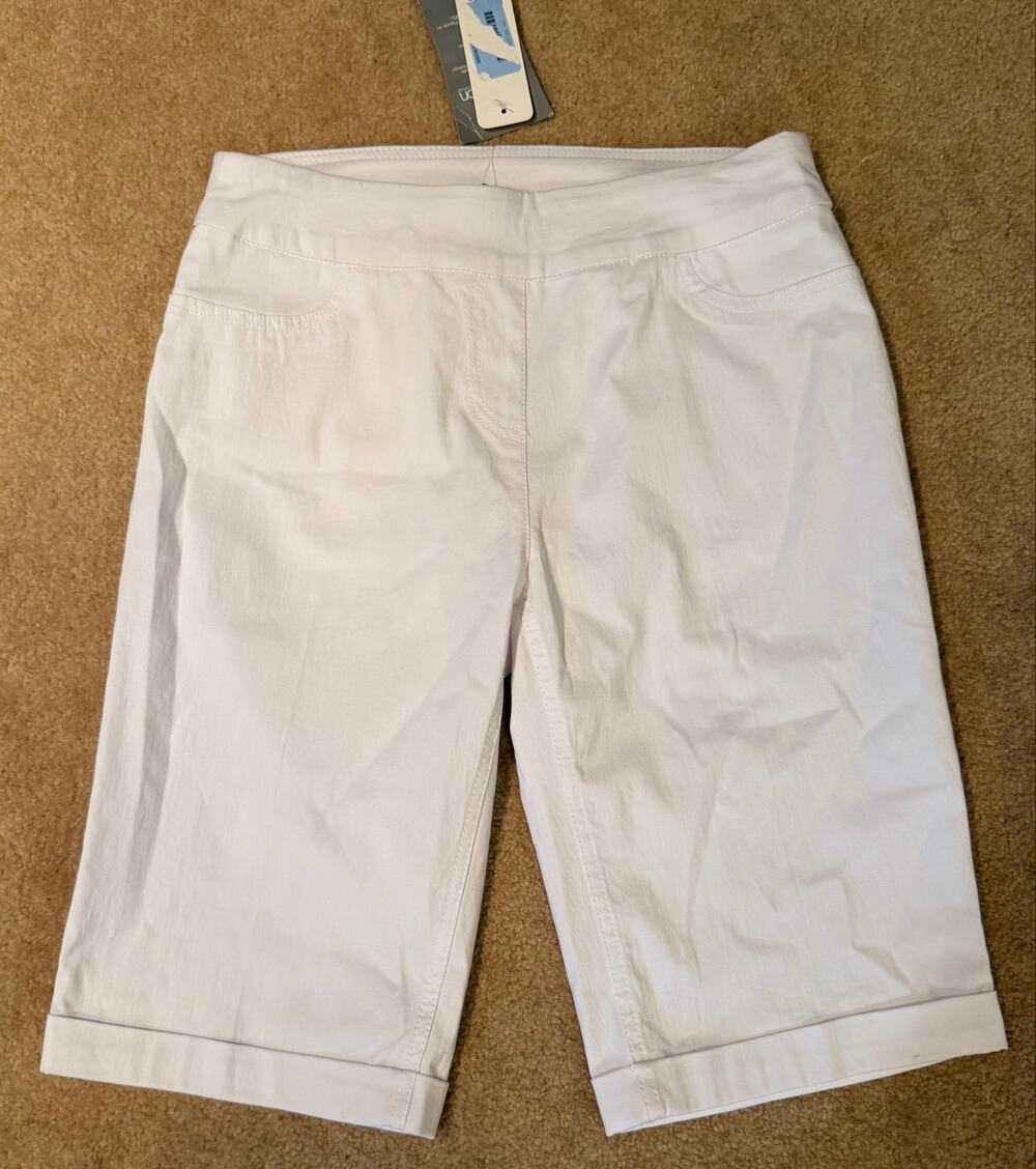 Soft Surroundings White Cuffed Pull-On Stretch Shorts NWT Size XS